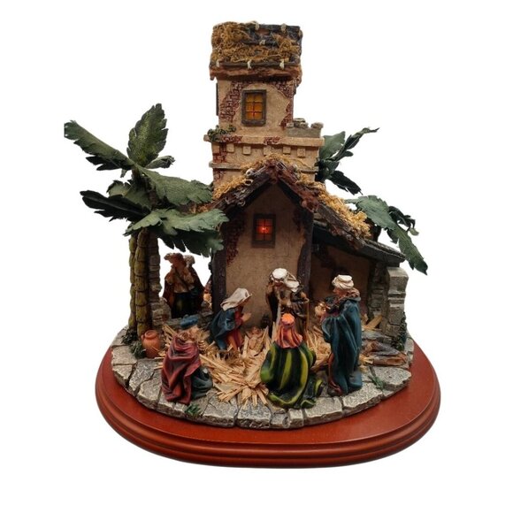 Nativity Scene W/Hand-Painted Figures Palm Trees On Oval Wood Base.Heritage Hous - Picture 6 of 6